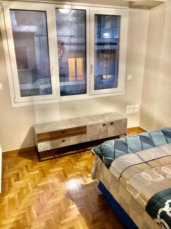 Economy Shared Apartment C In Central Athena Bagian luar foto