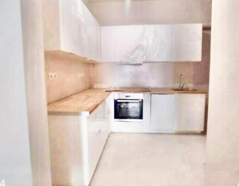 Economy Shared Apartment C In Central Athena Bagian luar foto